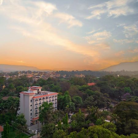 Enrise By Sayaji Lonavala Hotel ภายนอก รูปภาพ